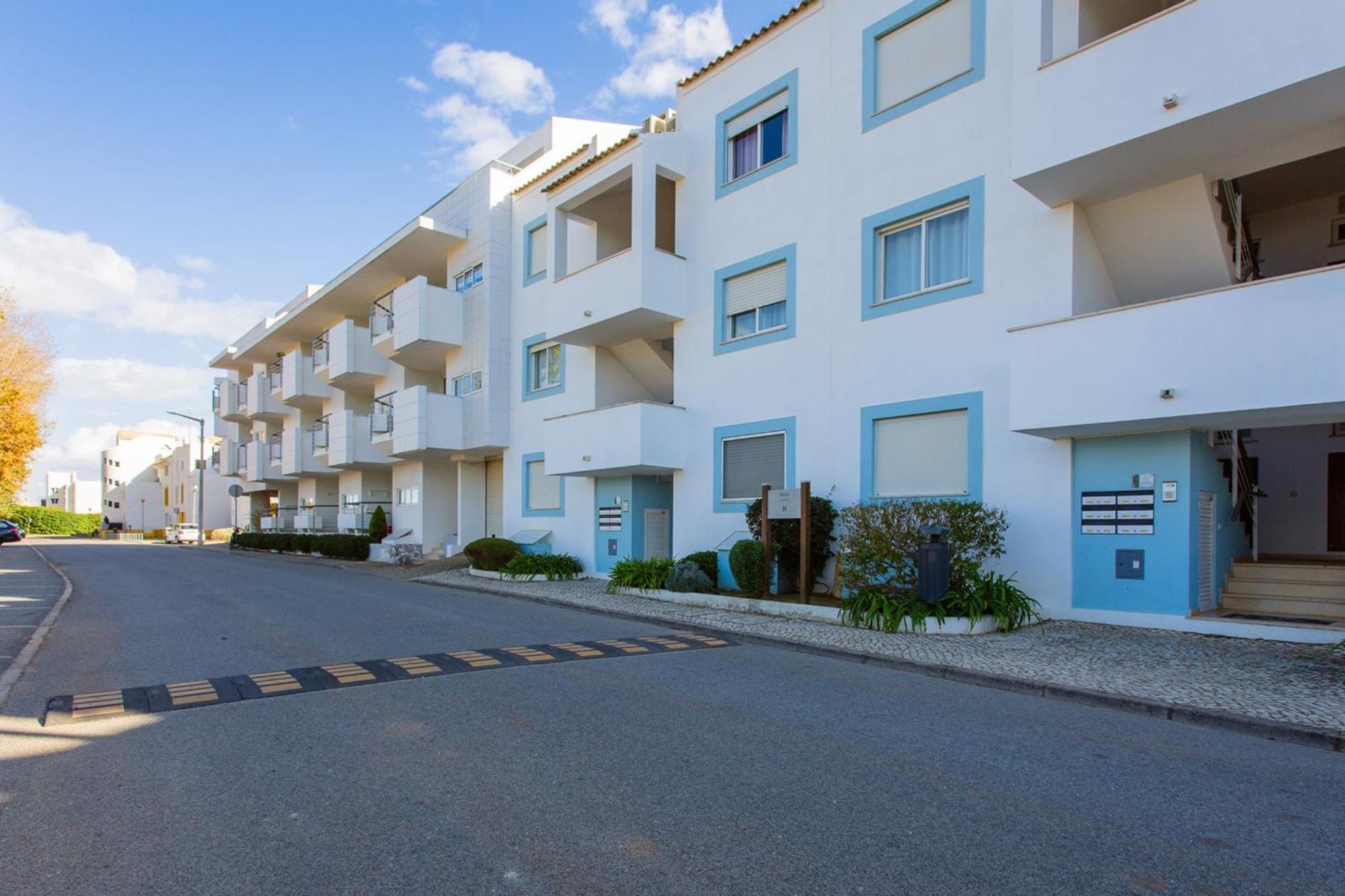 Golden 1 Bdr Flat W/ Balcony & Pool By Lovelystay Cabanas De Tavira Extérieur photo