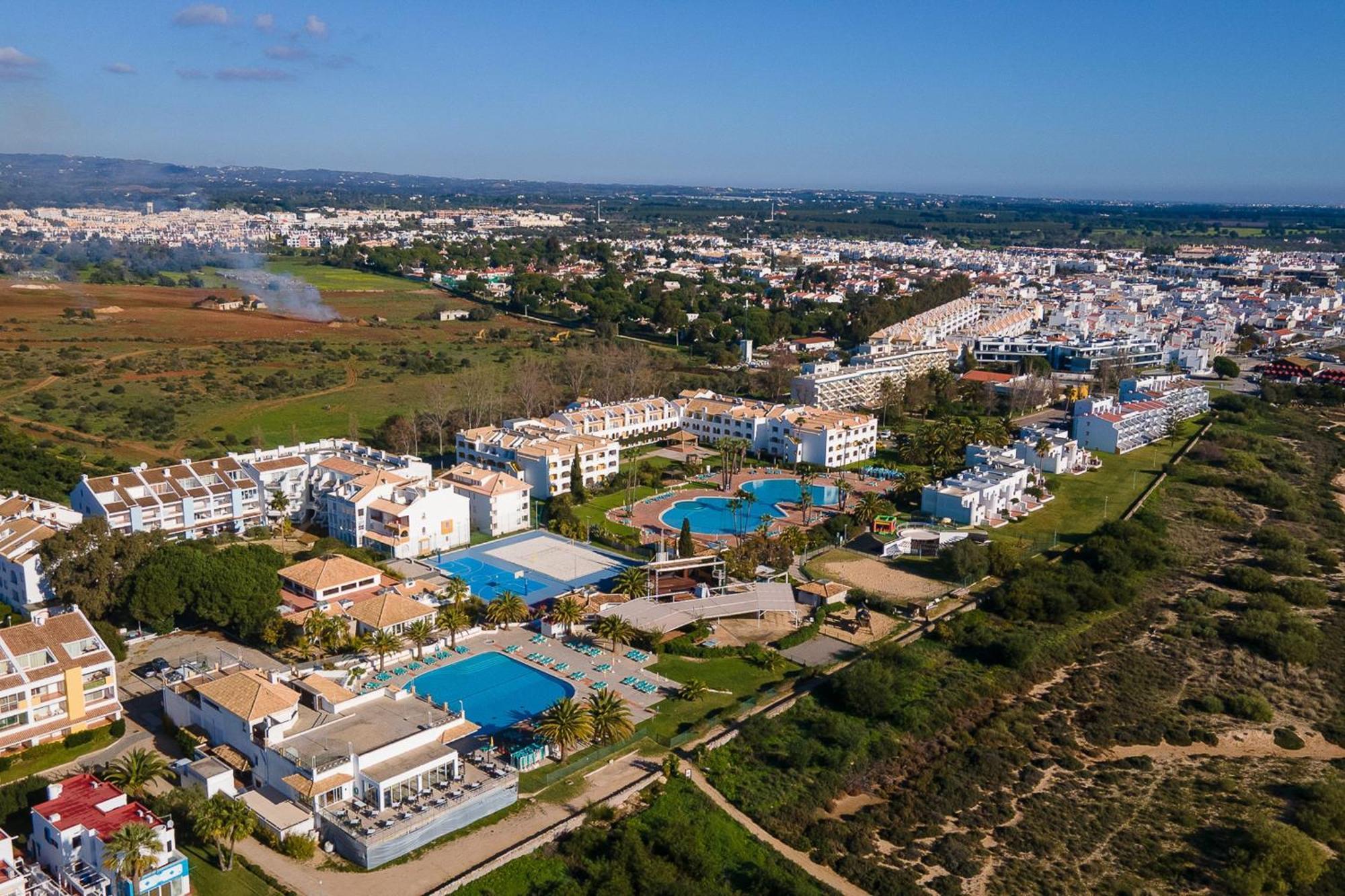 Golden 1 Bdr Flat W/ Balcony & Pool By Lovelystay Cabanas De Tavira Extérieur photo